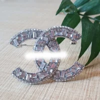 

Wholesale vintage broche femme channel brooch crystal