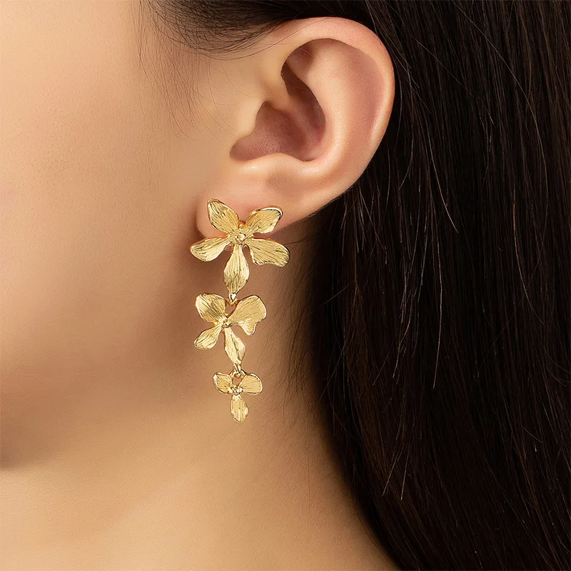 

Elegant Cute Multilayer Flower Earrings Gold Plated Long Tassel Multi Flower Pendant Earrings For Women