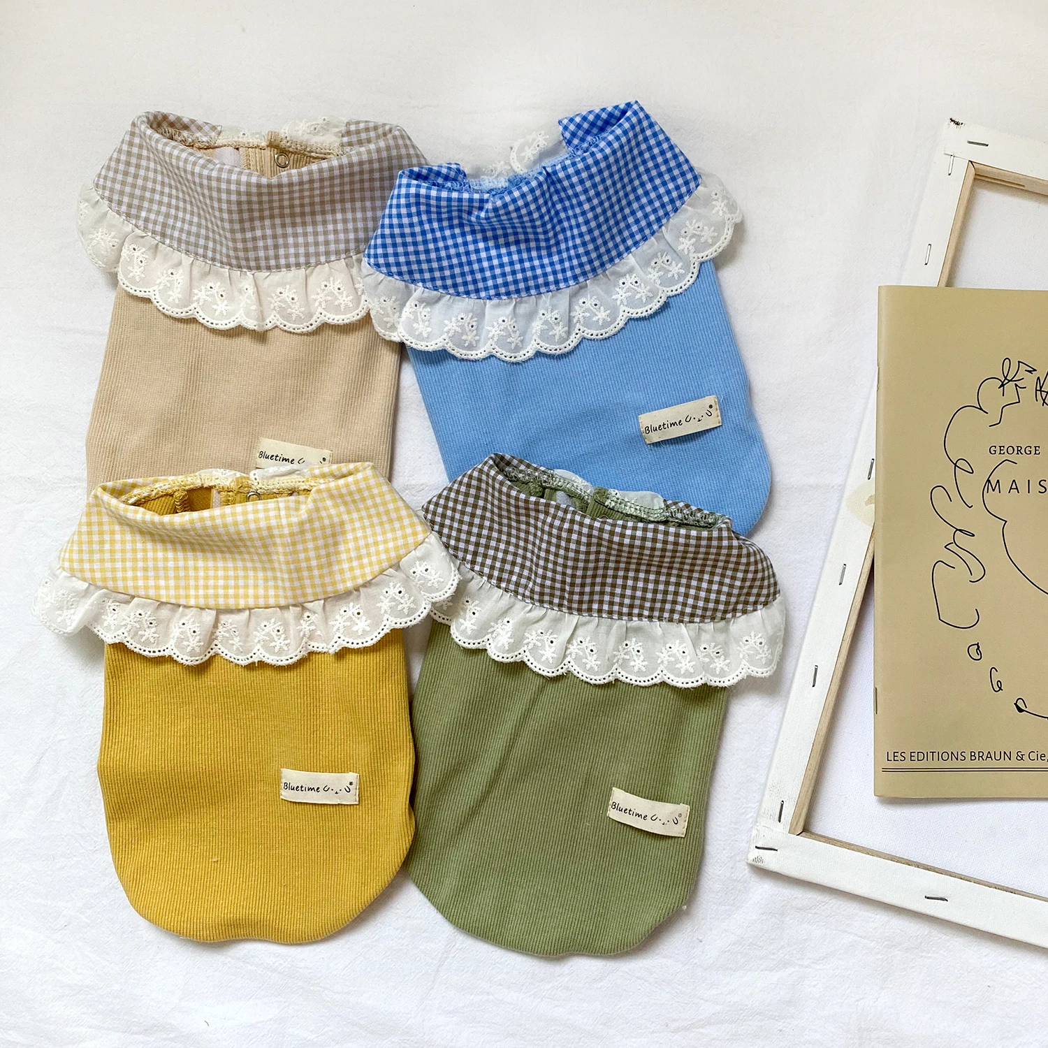 

2021 Hot Sell Small and Medium-sized Dog Clothes Pet Vest Cute Summer Apparel Dog Clothes