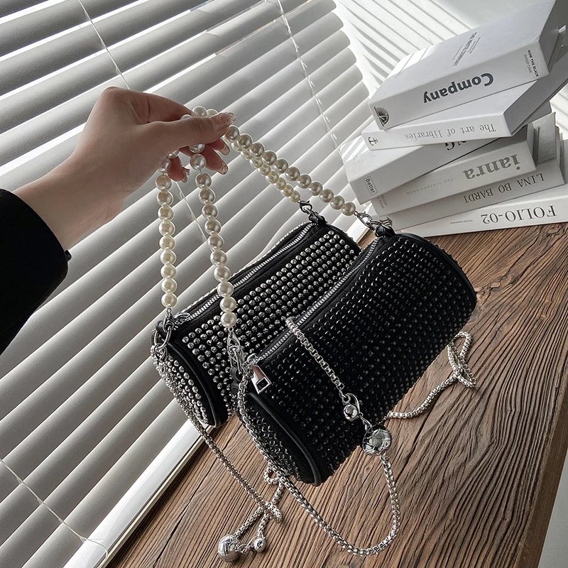 

New design wholesale hot sale ladies bags Diamond handbags for women, Silver, black