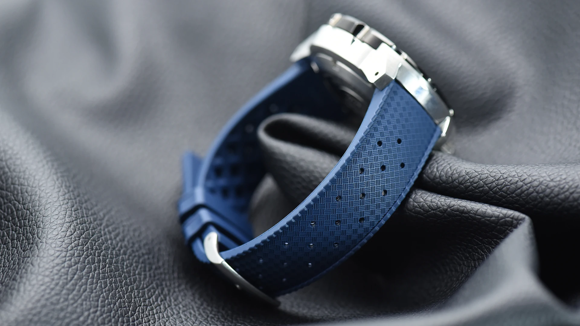 22mm silicone watch strap