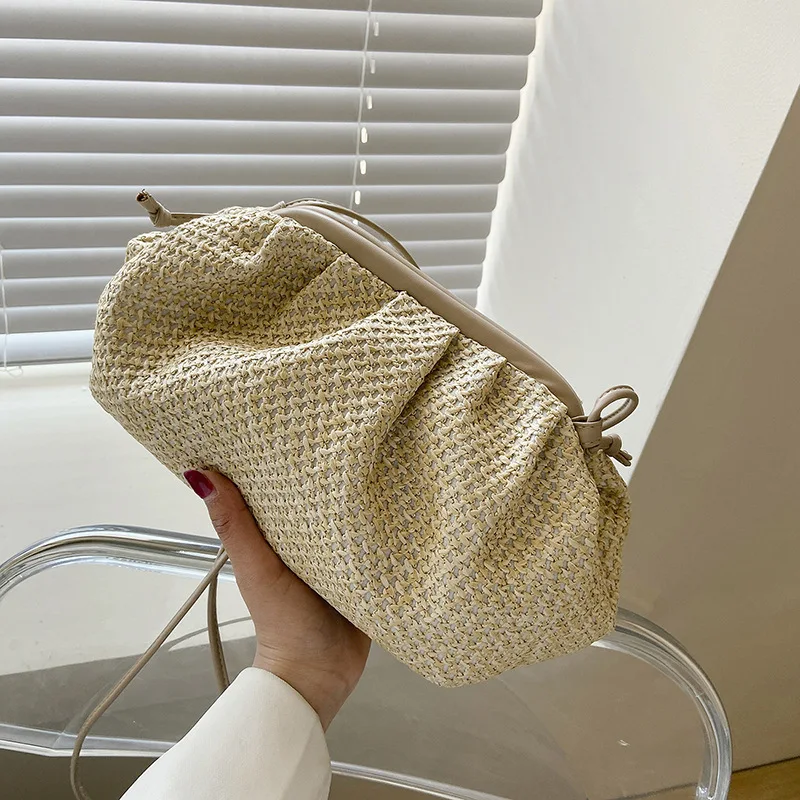 

Straw woven cloud bag 2021 summer new Korean version shoulder bag fashion woven cross-body bag, As picture