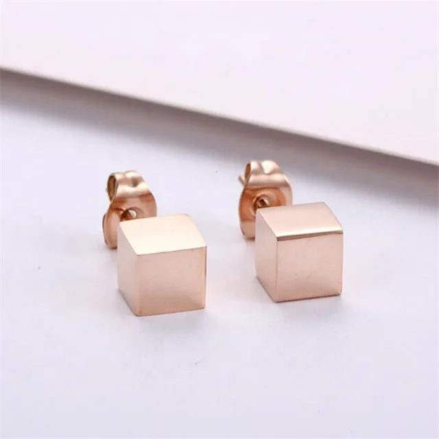 

Yiwu Aceon Stainless Steel Minimalist Decoration Body Jewelry Shinny Polished Blank Engraveable Cube Square Earring Stud