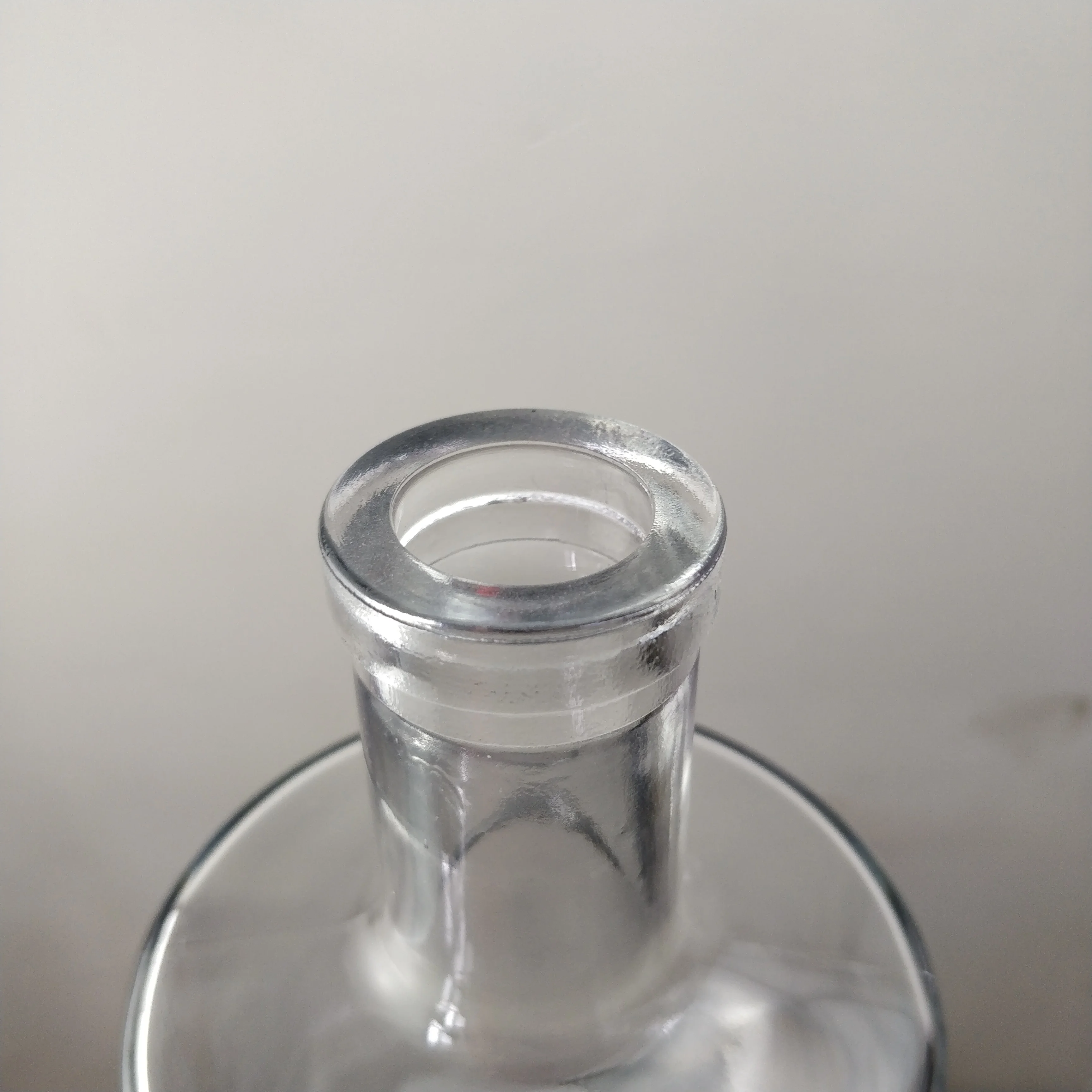 vodka bottle 750ml (4).jpg