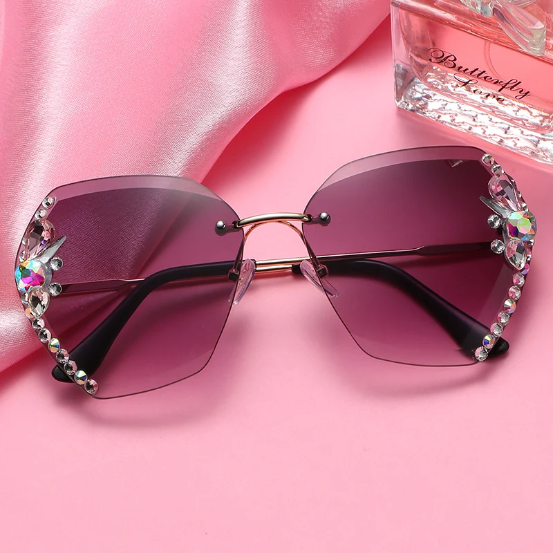 

2021 Luxury Brand Design Vintage Rimless Rhinestone Sunglasses Women Men Fashion Gradient Lens Sun Glasses Shades for Female, Multi-color optional