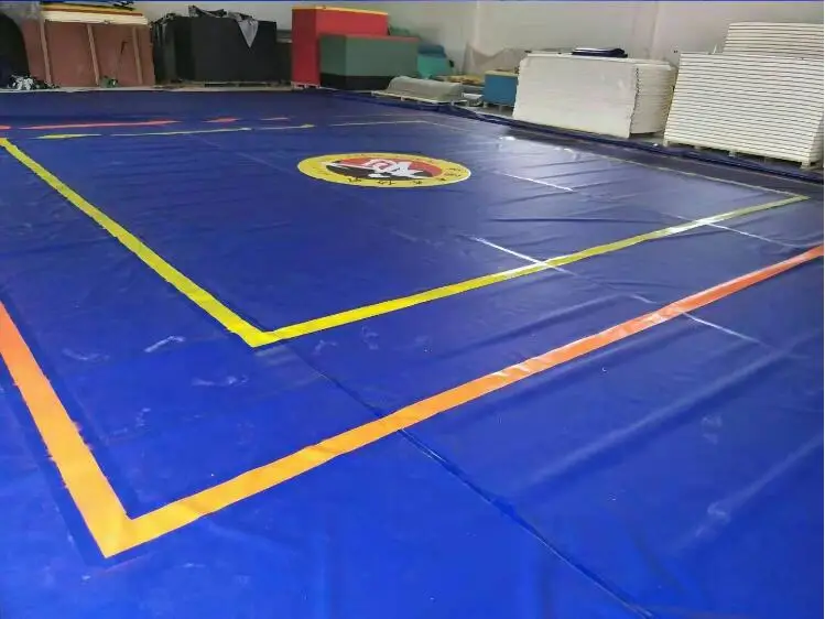 Wrestling mat