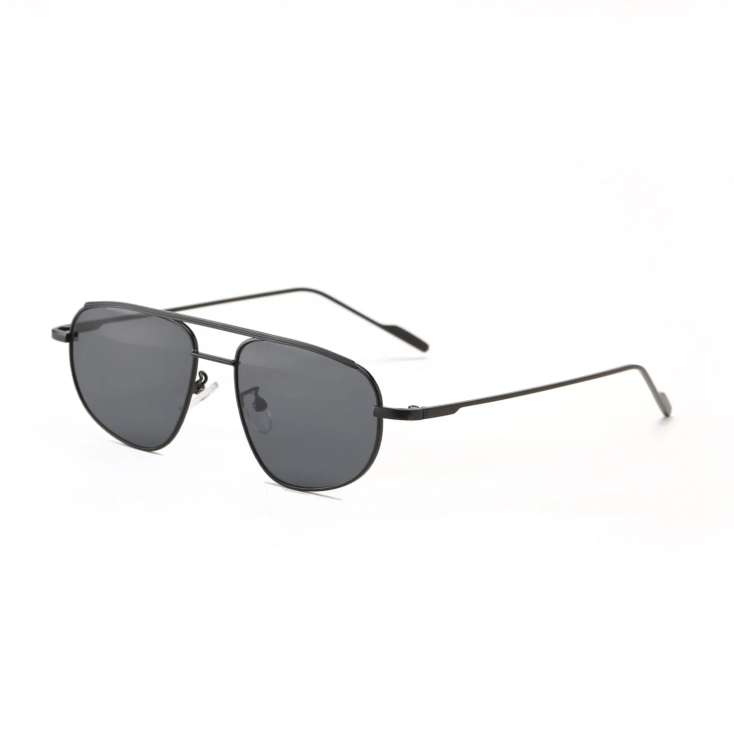 

Sunborry Sexy European Metal Fashion Style Gradient Lens Style Luxury Sunglasses Mens River 2021