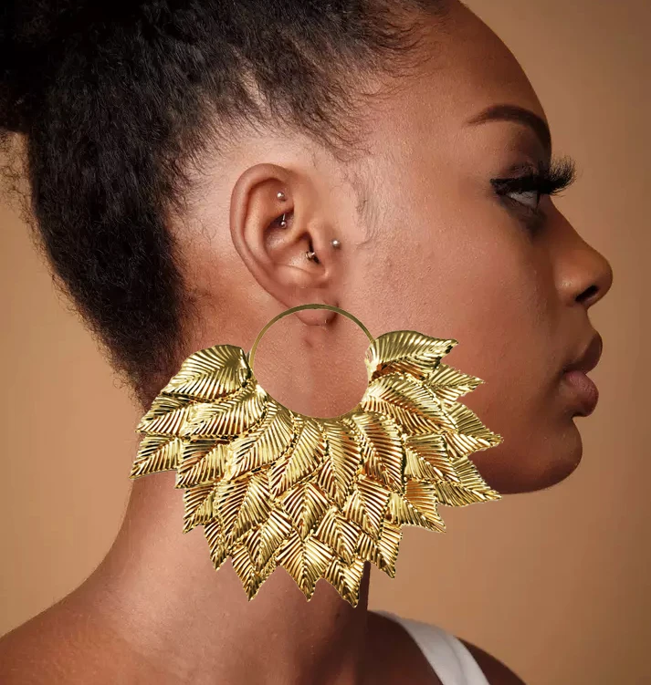 

GDJWRI large earrings copper luxury dangle big elegant earrings for women Z644, Picture shows