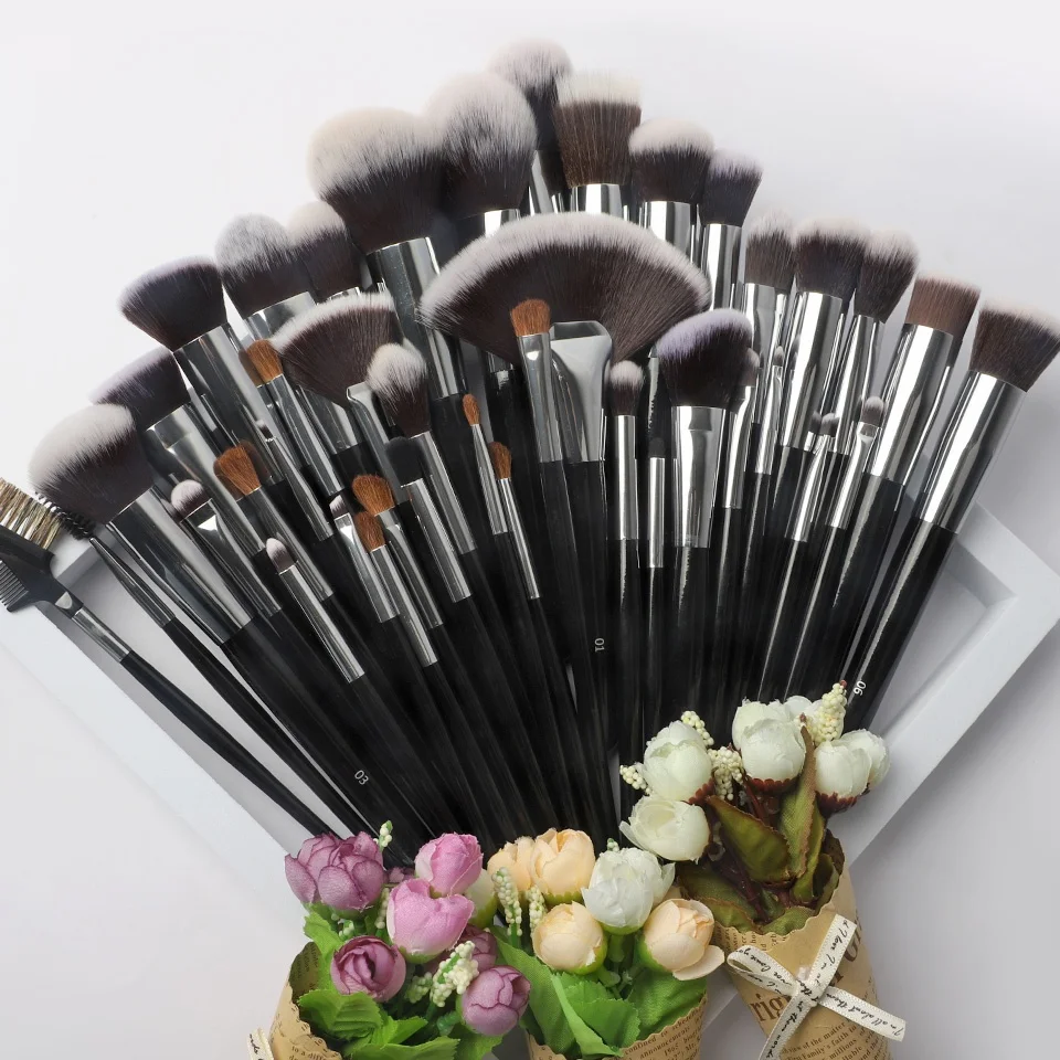 

Free Sample Unique Beauty Eyeshadow Luxury Fluffy 40 pcs Professional Wholesale Soft Premium Makeup Brush Set 2022, Black