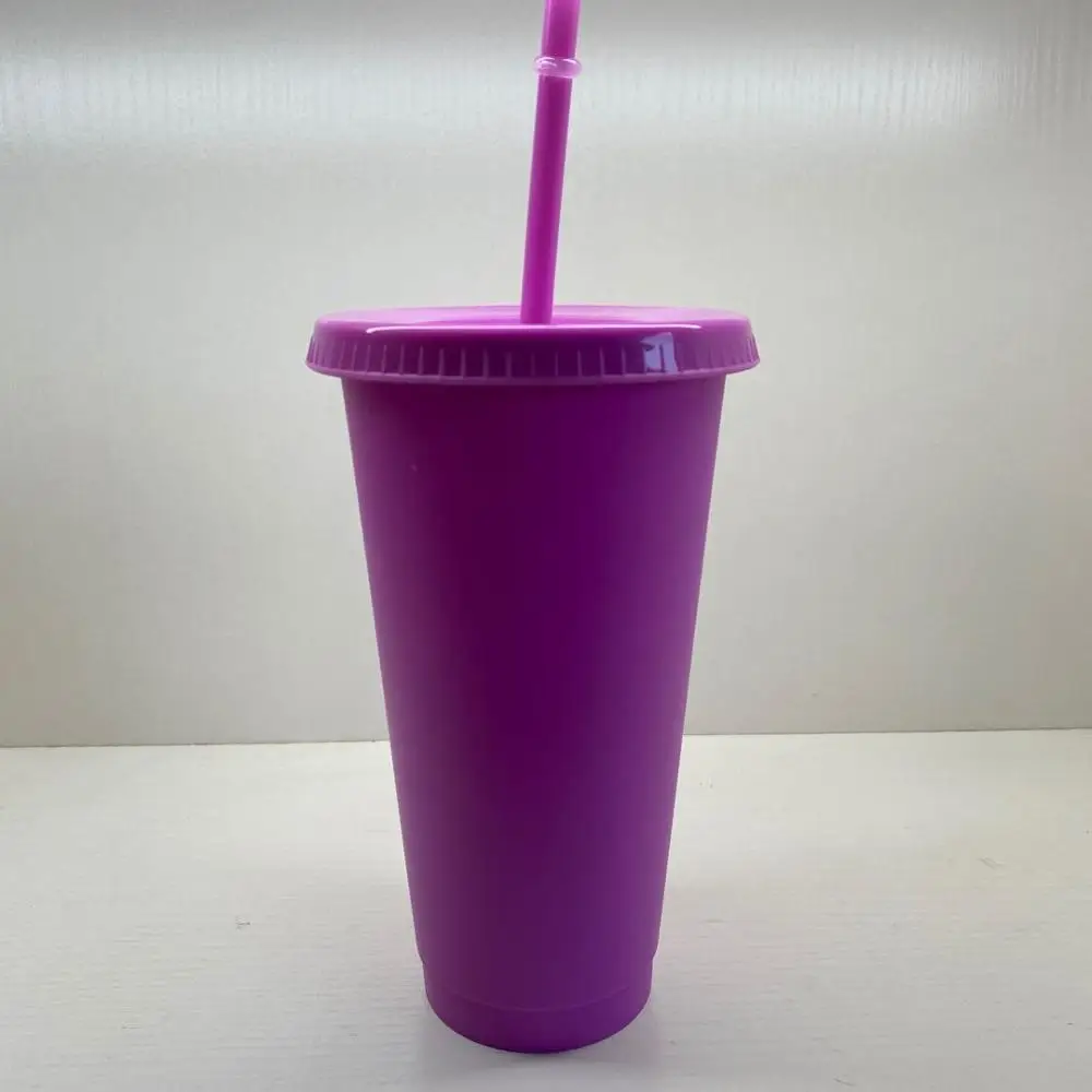 

Wholesale Summer Beach Party Cold Drinks 24oz 16oz Reusable Plastic Solid Color No Color Changing Tumbler Cups with Straw