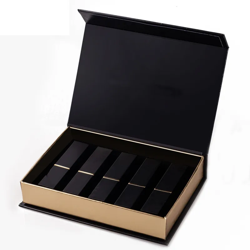 

Gift box with long-lasting moisturizing and non-fading lipstick set