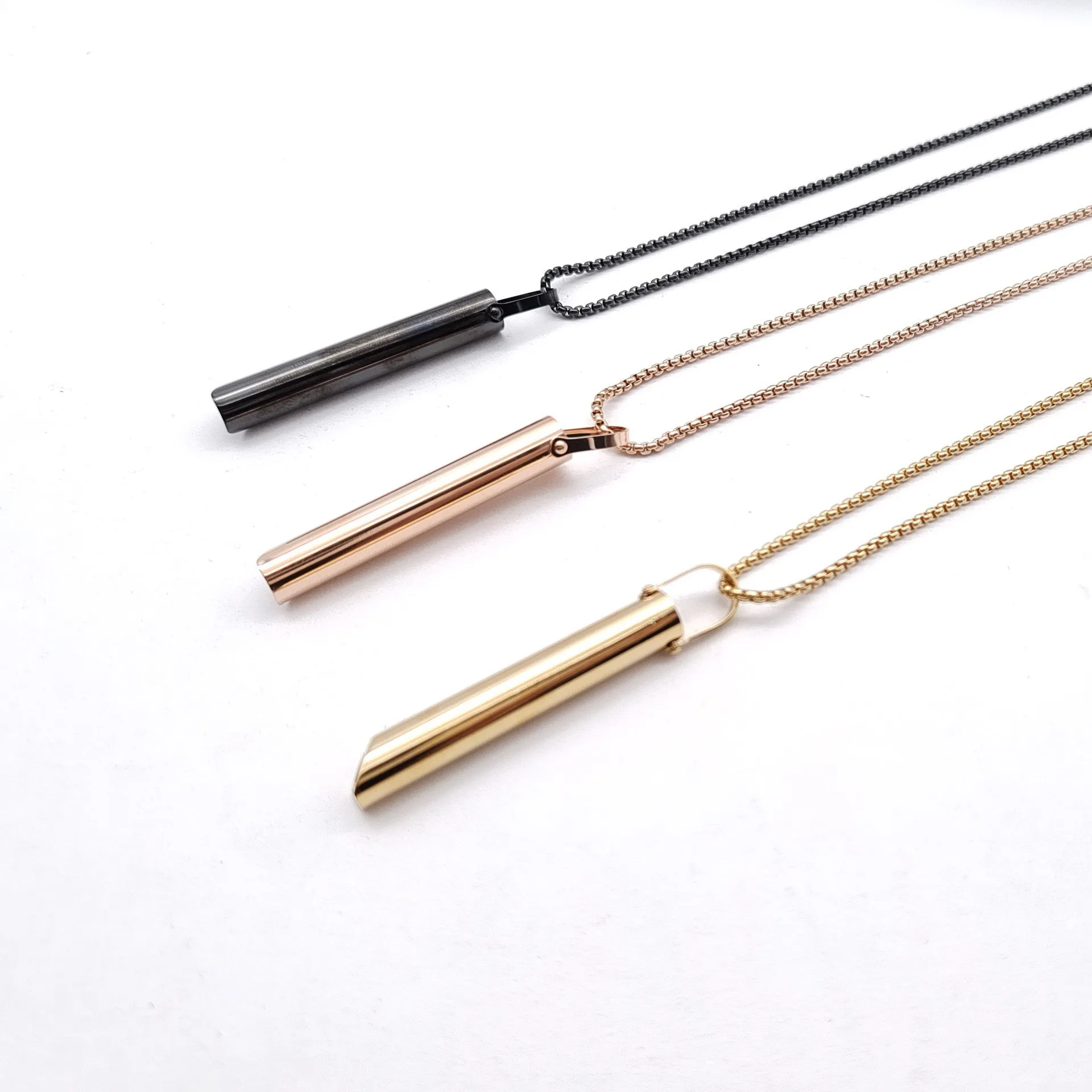 

Hot-Sale Stainless Steel Necklace Shift Mindfulness Breathing Whistle Necklace Titanium Steel Pendant Whistle Necklace