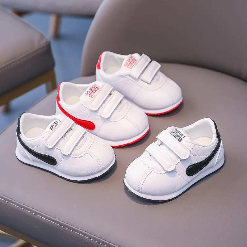 

Shangzhou OEM Chaussures pour enfants New Arrival Breathable Antislip Soft Sole White Children Baby Shoes, Red/black