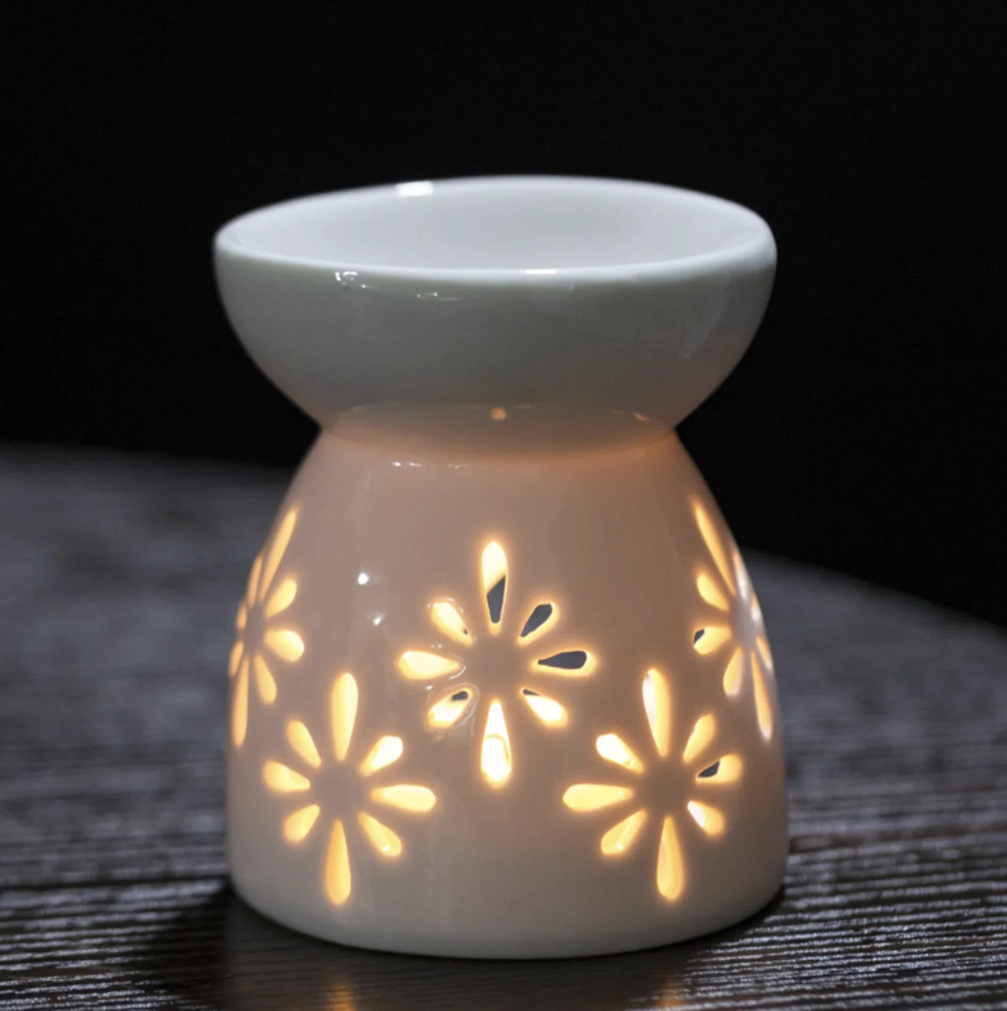 Details about   Ceramic Aromatherapy Burner Hollow Essential Oil Furnace Yoga Spa Candle Holder 