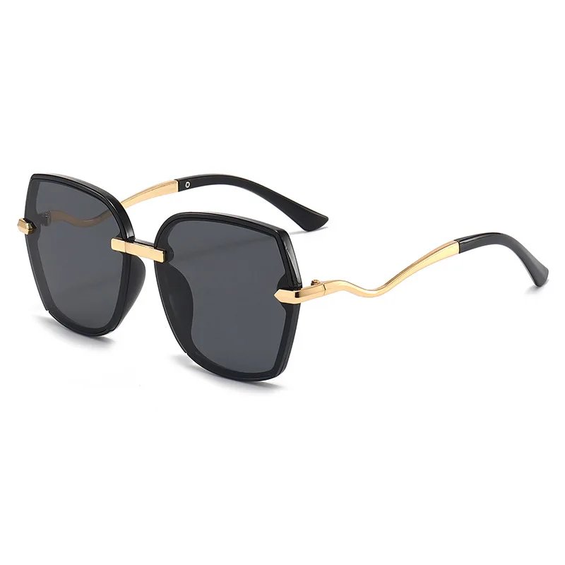 

New Fashion Metal Frame Sunglasses Trendy Big Square Frame UV Protection Luxury Glasses Shades Sun Glasses 2021, As the picture shows