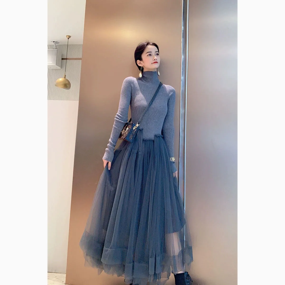 

2021 autumn and winter model retro ladies temperament long-sleeved knitted stitching lace mesh two-piece slim and slim long skir
