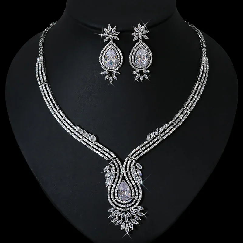 

2021 European and American style luxury sunflower heart zircon necklace set female exquisite dubai jewelry sets jewellery, As pic