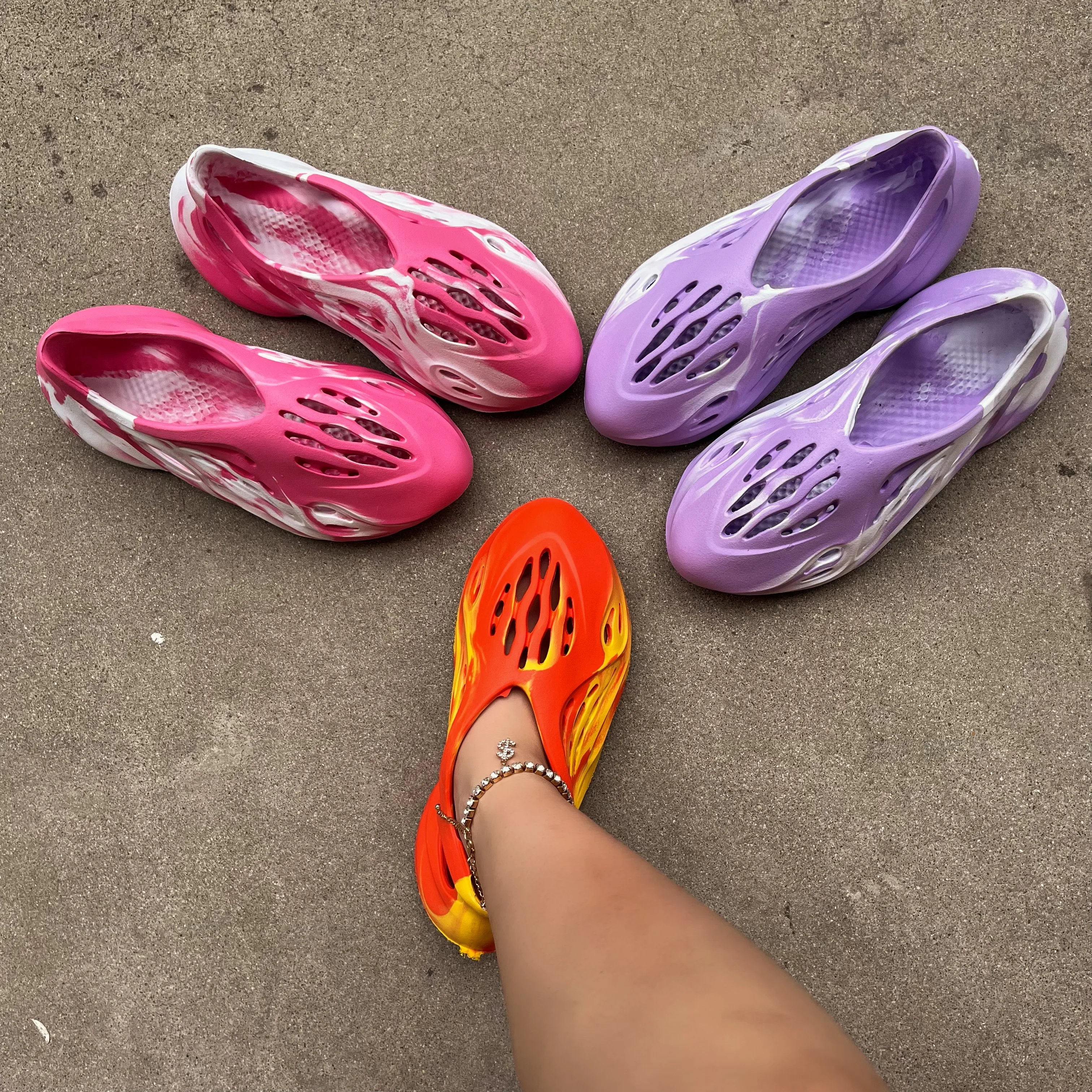 

2022 New Arrival EVA Yezzy Foam Runner Slides Shoe Man Women Yeezys Foam Runners Purple Pink Sandals for Men, Pink, purple, orange