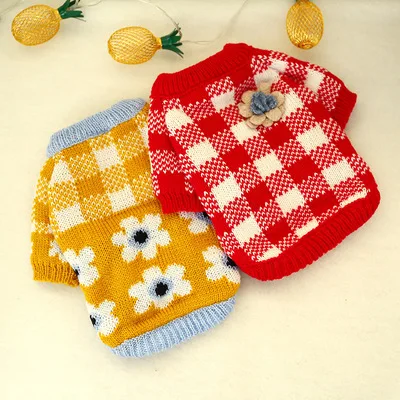 

zss165 Pet clothing teddy small and medium sized dog warm plaid sweater with flowers, Picture