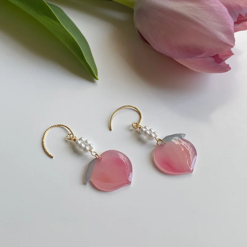 

OUYE Popular 18k gold ear hook pearl peach alloy earrings for girl pink girl heart cute small fresh alloy earring ear clip, Golden/silver