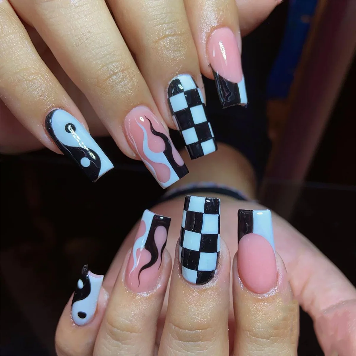 

24PCS/Box Black and white Flame Checkerboard Nail Supplies Long Coffin Fake Nail Full Cover Ballerina Press On Nails