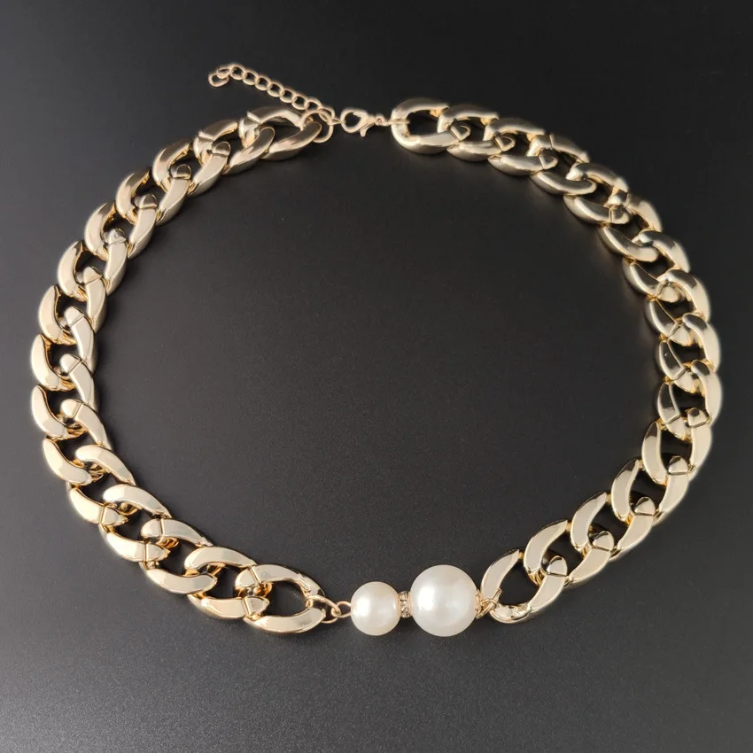 

Cheap Style Charm Bracelet Manufacturer Fancy Gold Hand Chain