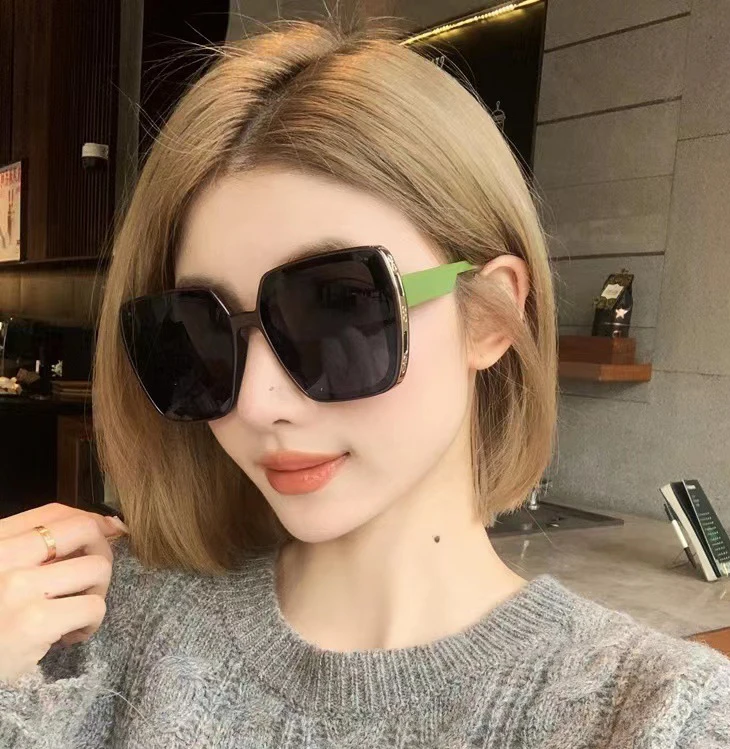 

Vintage Oversized Square frame Sun glasses Simple versatile stylish sunglasses ultraviolet-proof metal eyewear for man woman