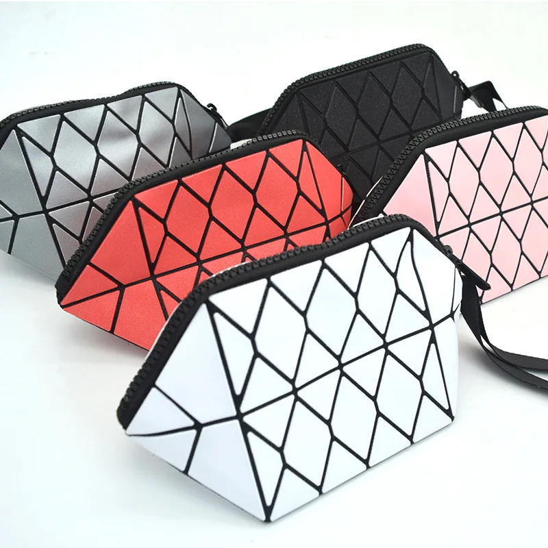 

Wholesale Unisex Trendy 3D Rhombus Diamond Patch Cutting Geometric Cosmetic Bag, 8 choices