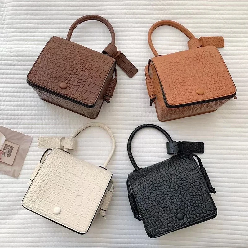 

Korean Fashion Custom Logo Crossbody Bag Small Leather Box Bags Women Ladies Handbags