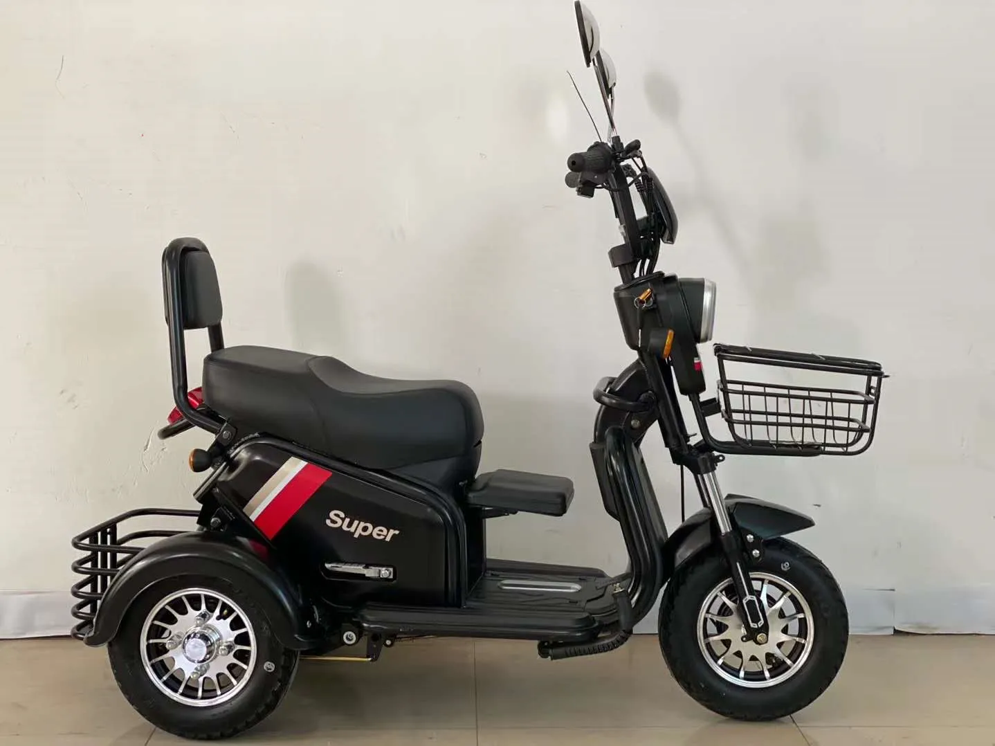 Folding 3 Wheel Electric Mobility Scooter Tricycle Trike Black VELECO ZT16 - Foto 8