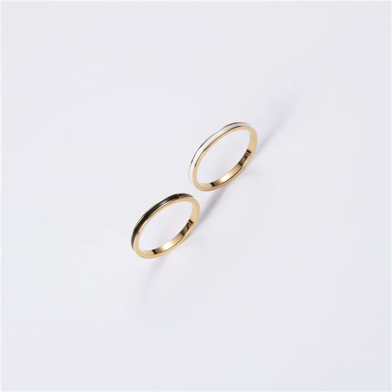 High End 18K Plain Gold Chain Black & White Enamel Thin Couple Rings Stainless Steel Trendy Simple Gold Plated Jewelry