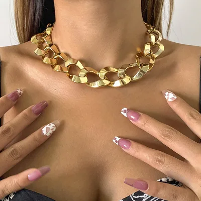 

New Arrival Good Quality Fashion Hip Hop Trend Geometric Metal Clasp Punk Style Aluminum Chain Necklace Clavicle Women