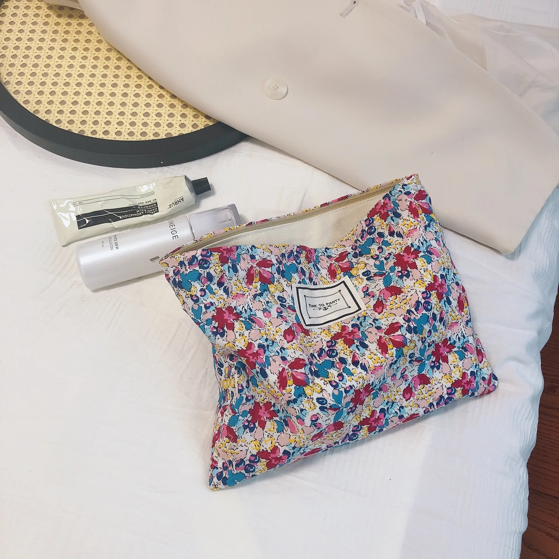 

2021 New Style Fashion Makeup Bag Dark Brocade Temperament Cotton Canvas Cosmetic Custom Bag
