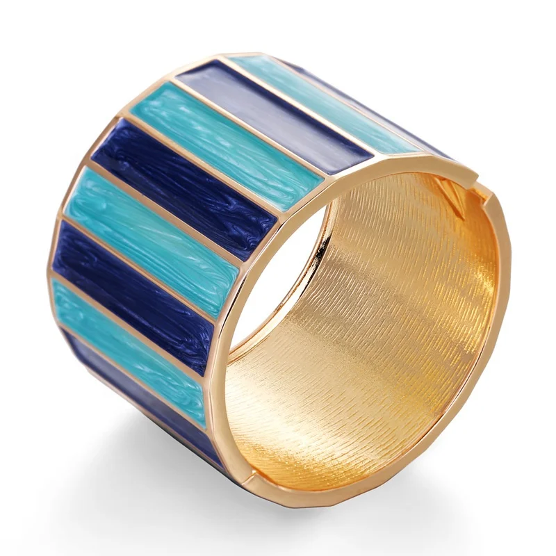 

Stripe pattern Geometric Zinc Alloy Colorful Opening Bangle Bracelet In Enamel Effect, Gold