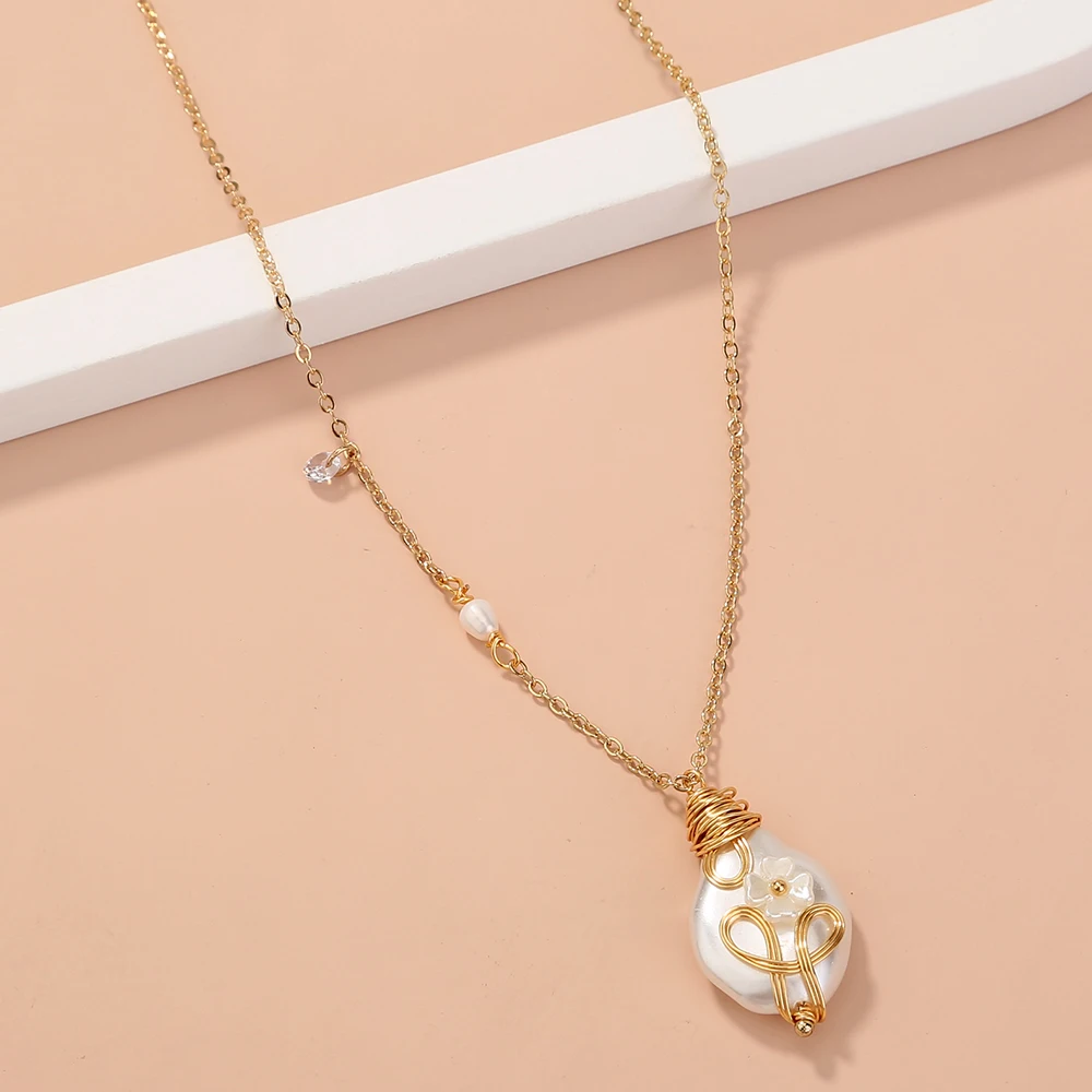 

Brass Wire Wrapped Natural Freshwater Pearl Zircon Handmade Jewelry Woman Necklace