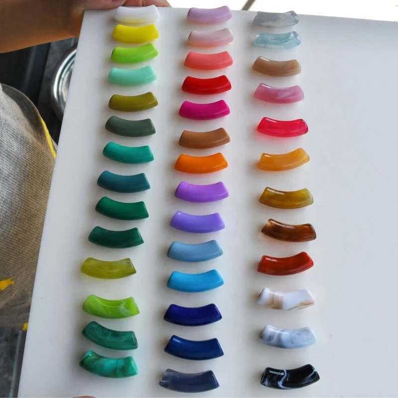 

Wholesale Bulk High Polished Curved Tube Acrylic Bracelet Beads Trendy Colorful Acrylic Resin Lucite Beaded Elastic Bangle Beads