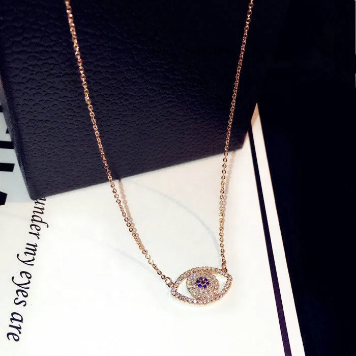 

Female Pendant New Fashion Trend Vintage Devil's Necklace Long Chain For Women Accessories Jewelry Gift Friend