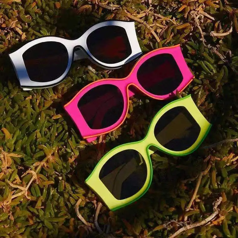 

Lmamba Big Oval PC Frame Cheap Cat Eye Punk Sunglasses UV400 Women Men Luxury Brand Unique Concave Trendy Sunglasses 2021