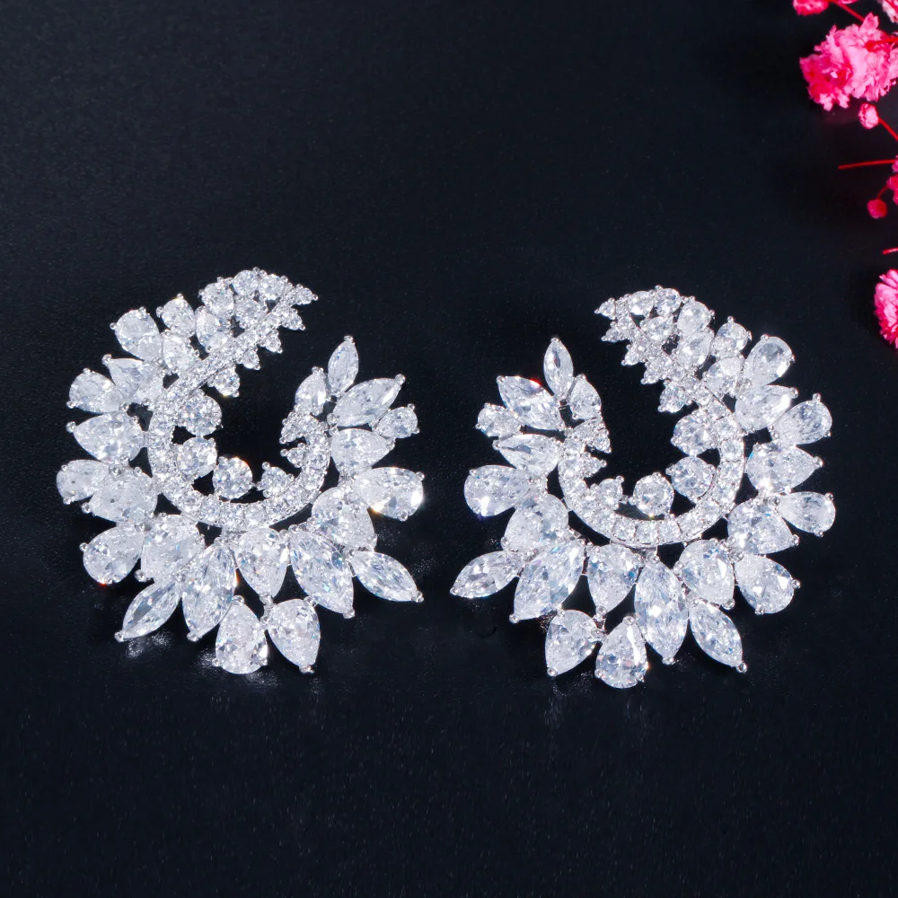 

Delicate White Cubic Zircon Luxury Geometry Flower Big Wedding Earring for Women Engagement Party Bridal Jewelry Gift