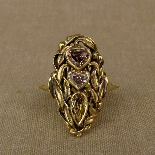 

Vintage 18K Gold Filled Floral Ladies Morganite Ring Inlaid With Heart-shaped Champagne Gemstone Rings