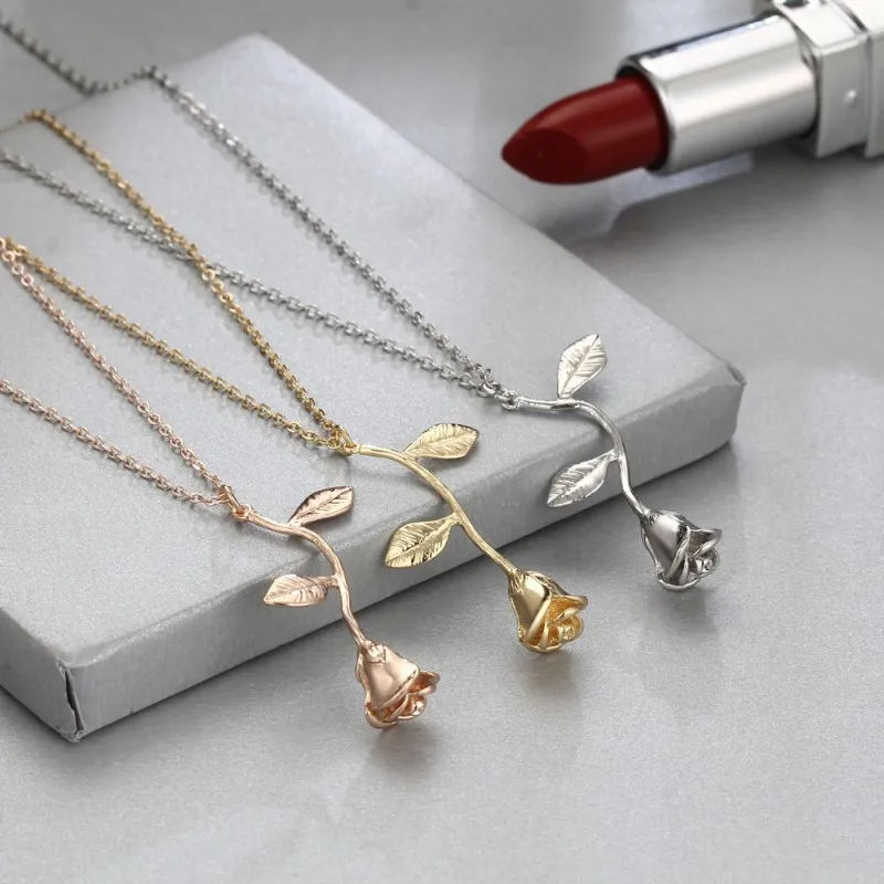 

Creative Simple Alloy Clavicle Chain Exquisite Silver Gold Rose Flower Pendant Necklace for Girlfriend Valentine's Day Gift