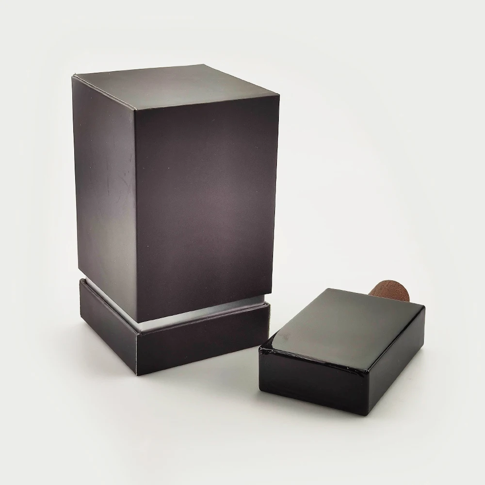 

Customized High Grade Square Classic Fancy High Quality Empty Black Glass Perfume Portable Fragrance Atomizer Bottle