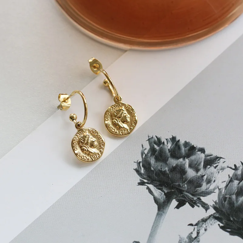 

Instagram Fashion Hammered Dumb Gold Coin Portrait Hoop Earring Minimalist Court Jewerly Stainless Steel Coin Drop Earring