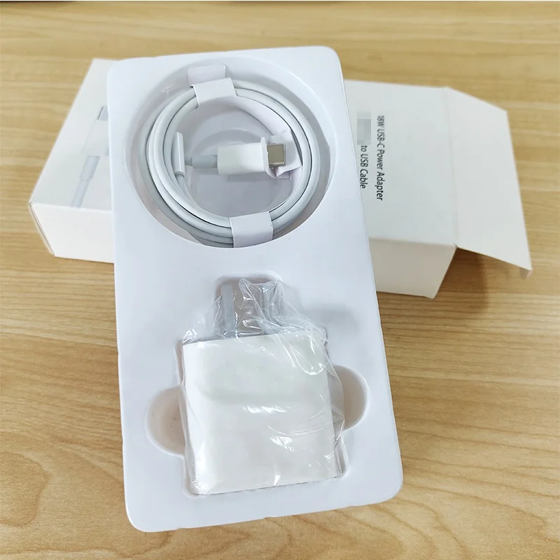 

Quick Charger Adapter QC3.0 Travel Kits EU/US/UK Type C Wall 18W PD Fast Charger with Cable for iPhone 12, White