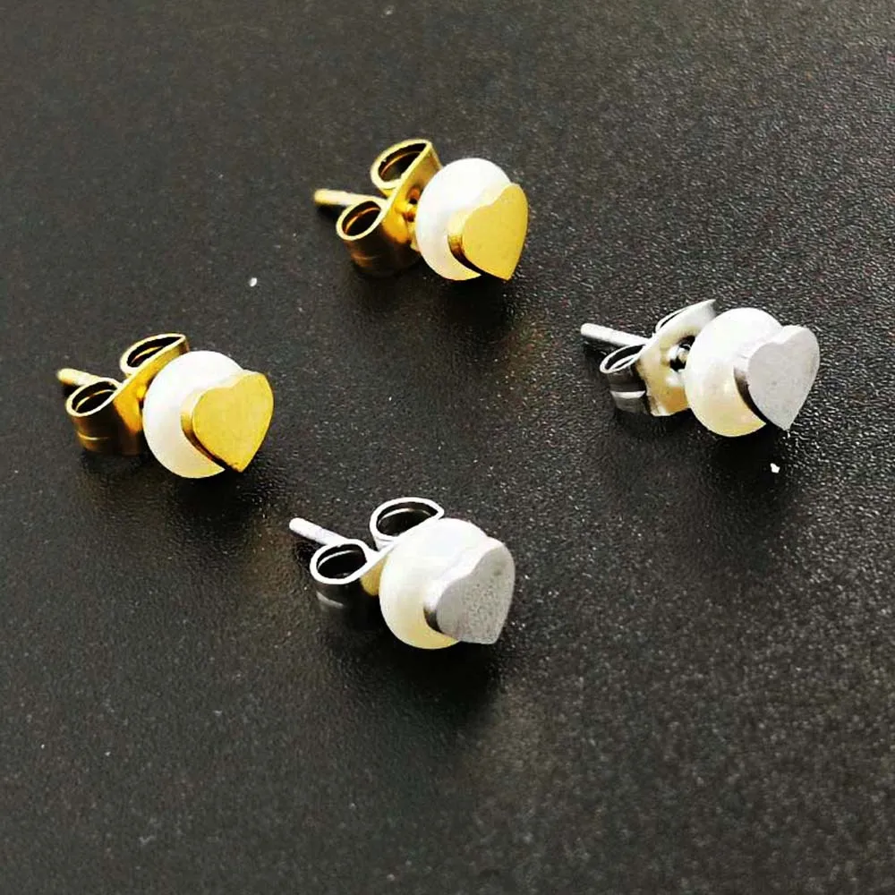

2021 new INS small and cute pearl love student earrings