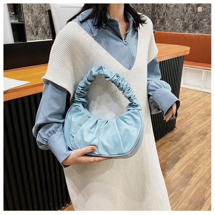

Foreign trade Korean women's bag 2022 new pure color cloud Fold bag simple women's underarm sweet one shoulder bag