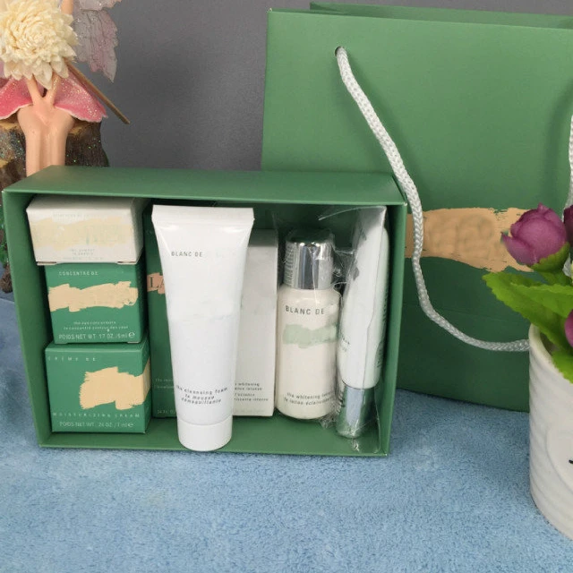 

Famous Brand Advanced Skin Care Set 8 pcs a Set Moisturizing Cream 8 in 1Traveling Kit Face Skincare Samples High Quality
