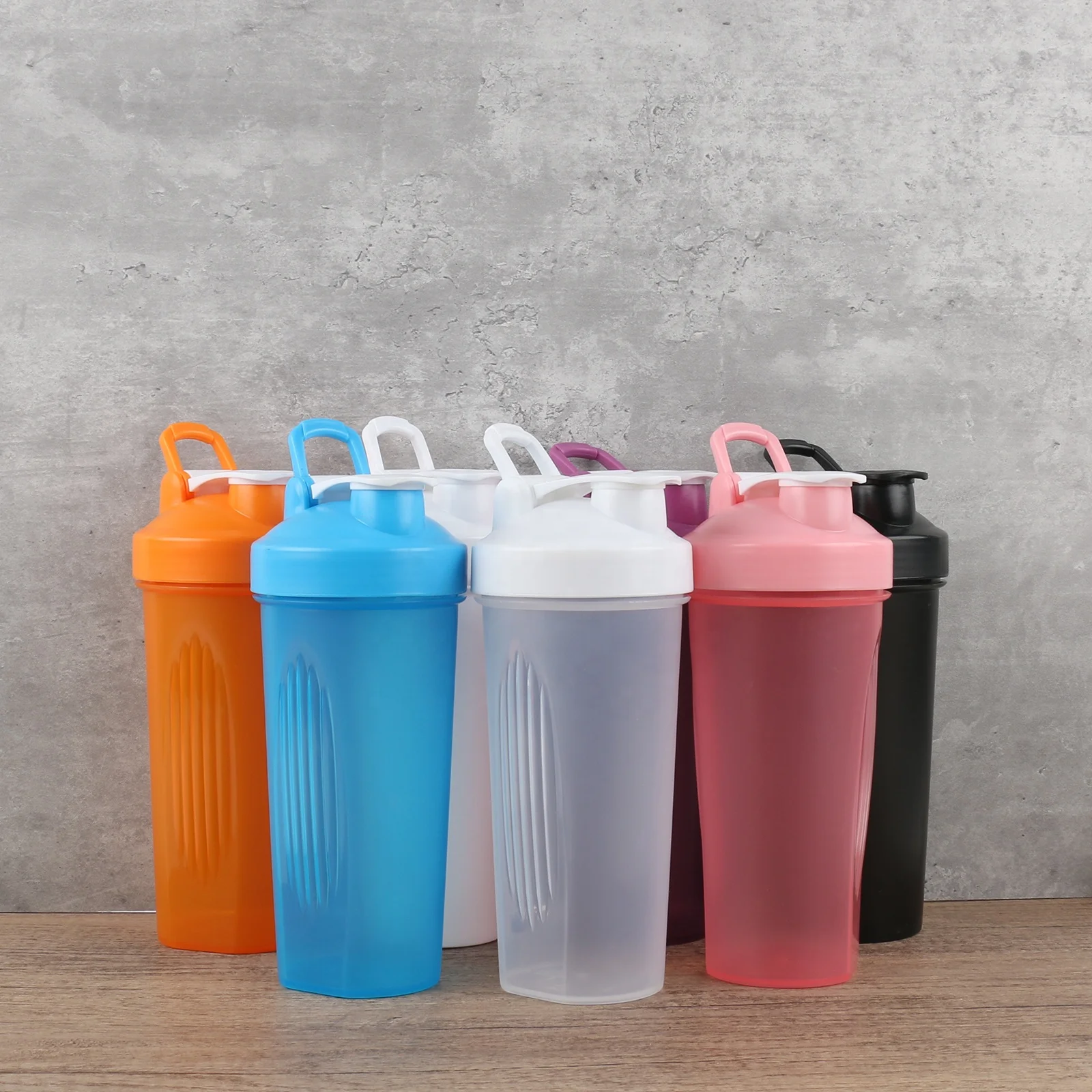 

Factory wholesale Food Grade 600ml Outdoor Gym Sports Premium Protein Shaker Water Bottle Protein Shake Cup, Customized