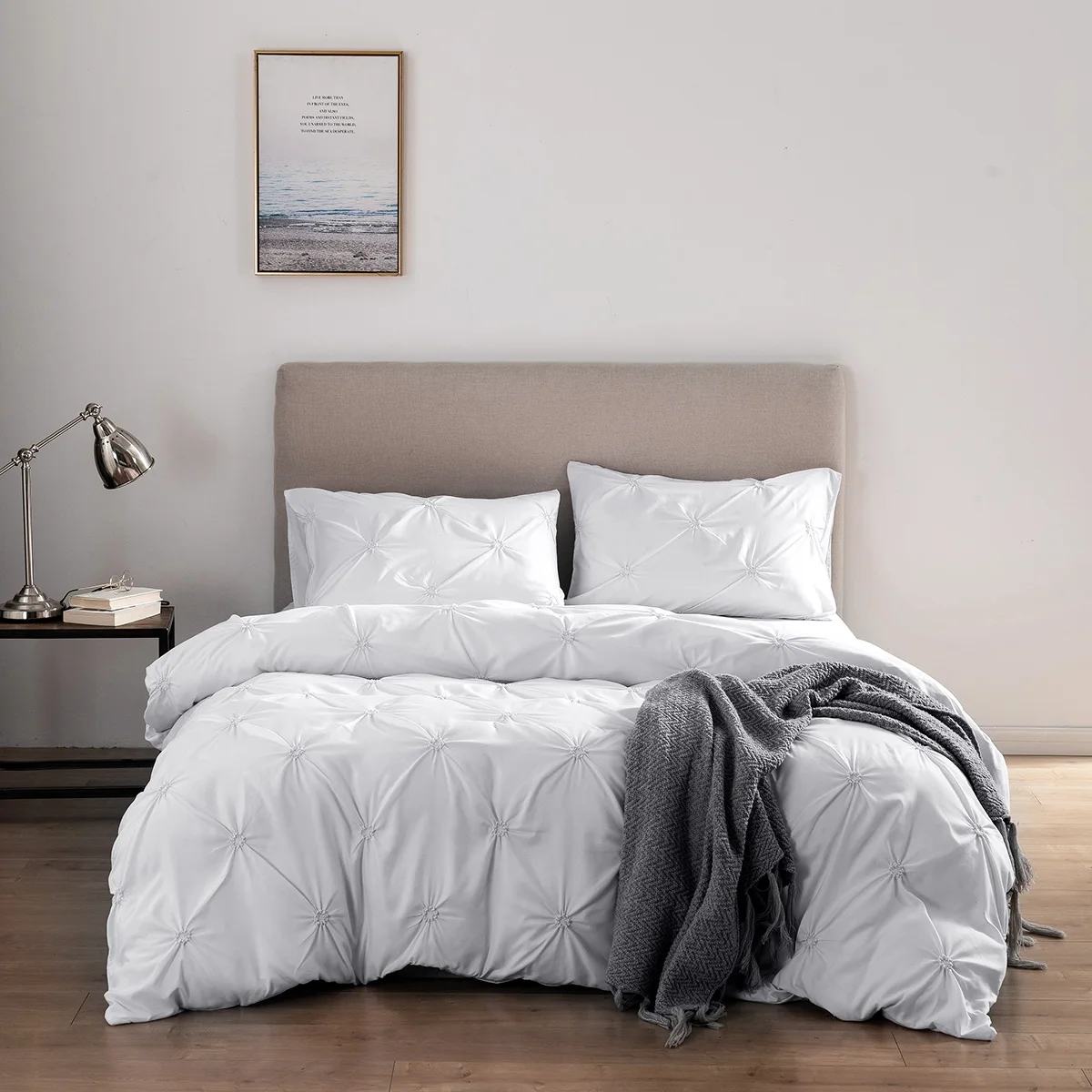 

Flourish Modern Sheets Bed Set Microfiber Custom Satin Pintuck White King Size Bed Linen Bedding Set