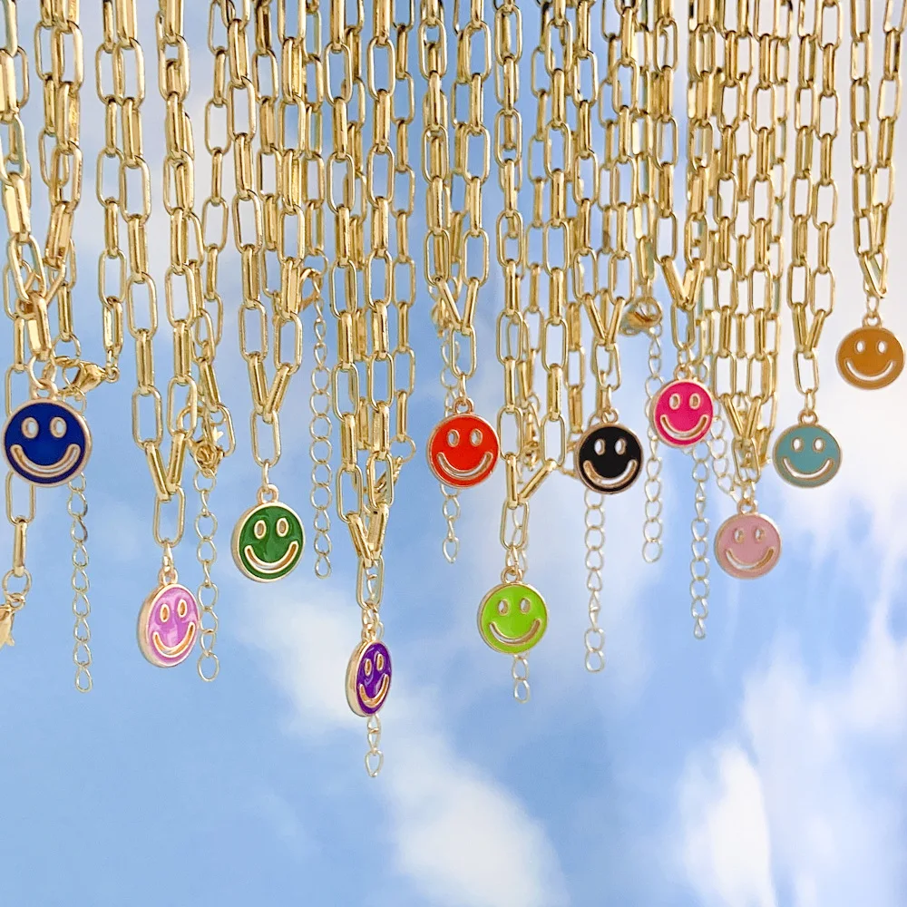 

Fashion Dripping Oil Smiley Face Necklace Personality Alloy Hollow Double-sided Smiley Face Necklace For Women, Gold